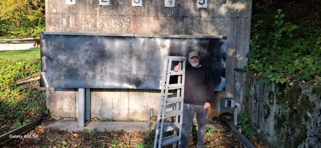 Neue Gummimatten im Kugelfang. Danke Paul!