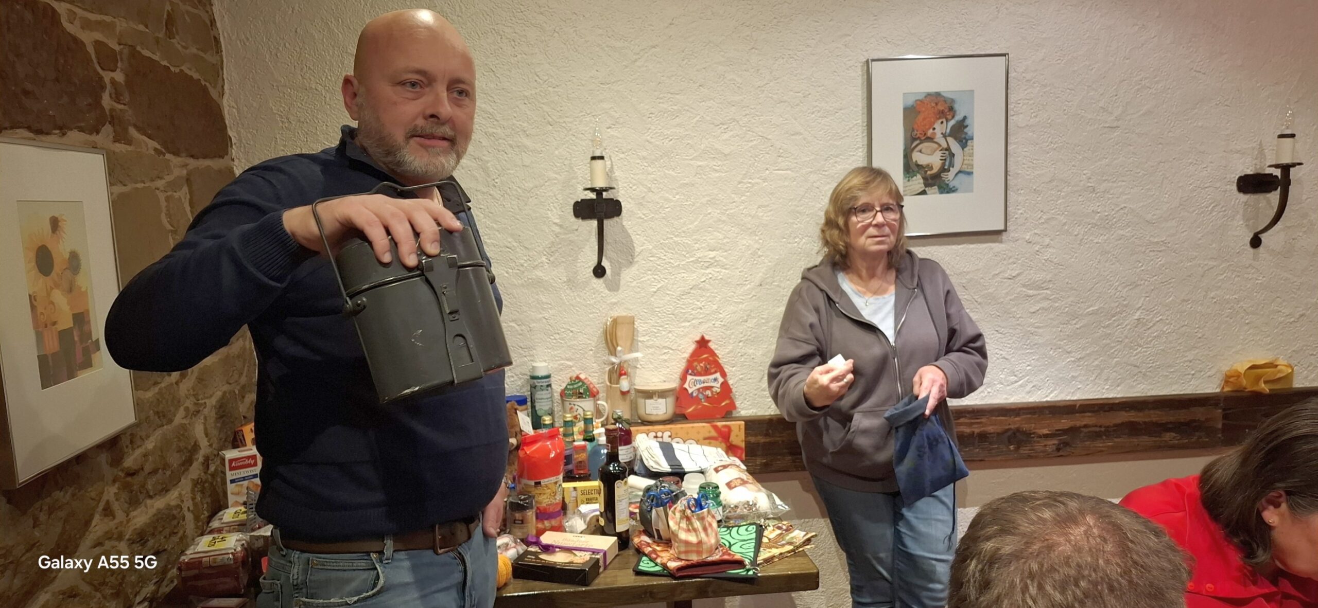 Der Präsident eröffnet das Stängeli-Lotto