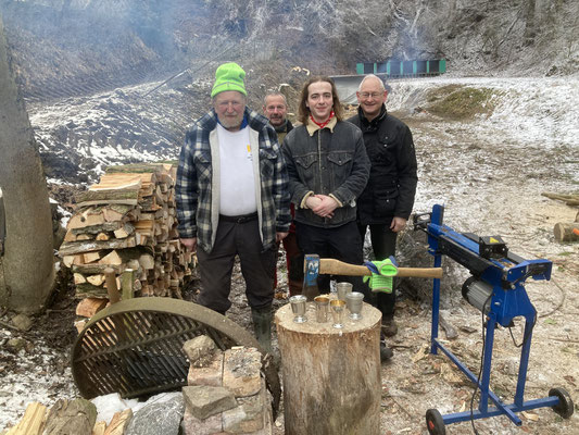 Aufräumen nach Baumsturz Jan.-Febr. 2024